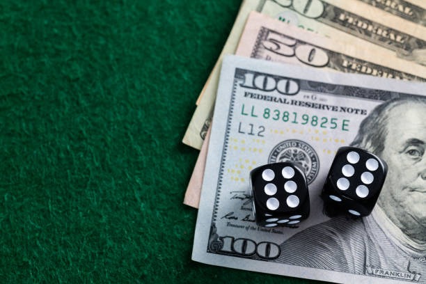Live-dealer table interface integrated with murahwin account balance